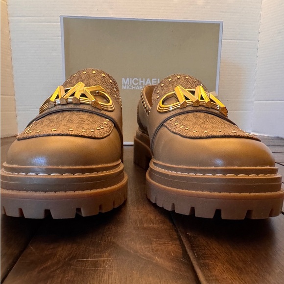 Michael Kors Parker Lug Loafer Studded Tan Gold Chunky Y2K - Picture 10 of 16